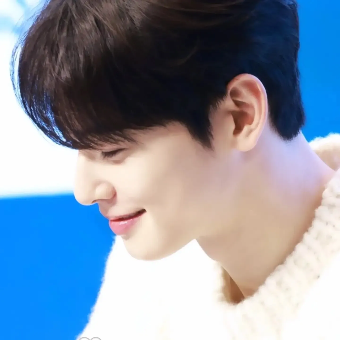 A moment captured by a fan of Cha Eunwoo