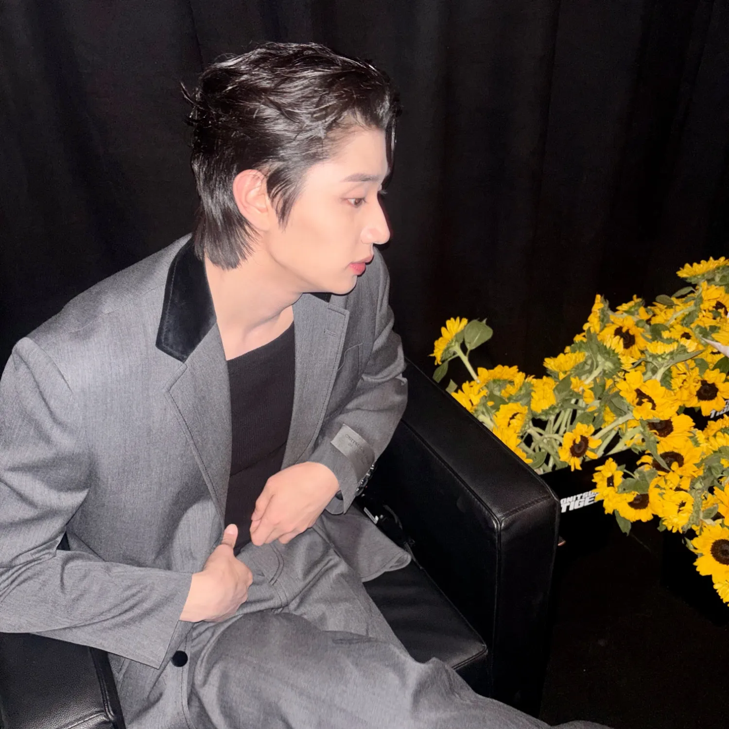 Behind-the-scenes cut of Kim Jaewon