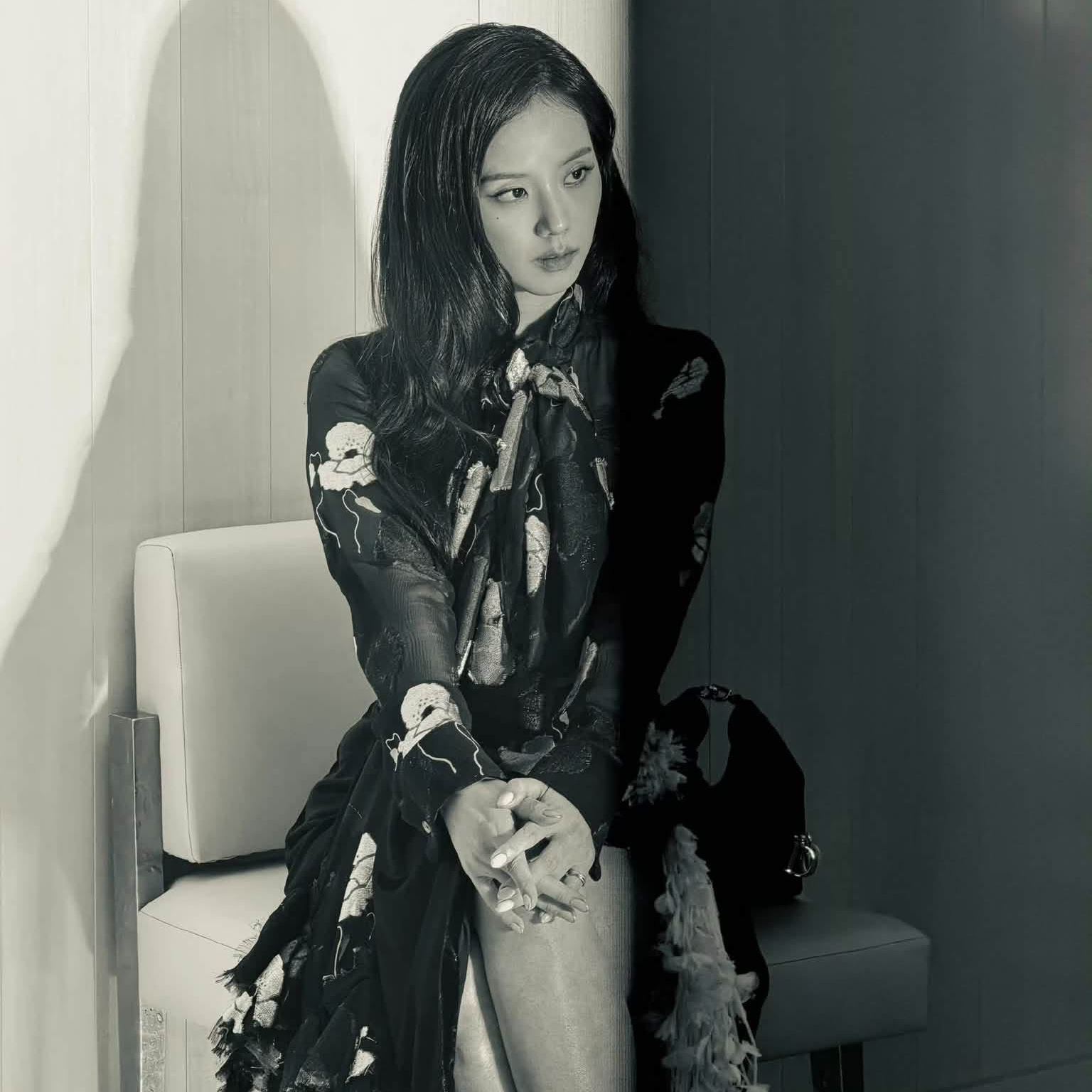 Latest photo of Jisoo (1995)