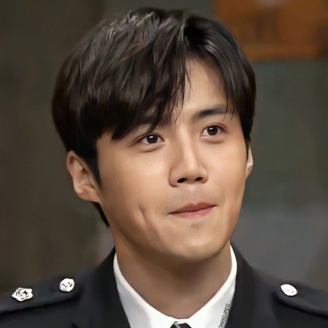 Recent activity shot of Kim Seonho