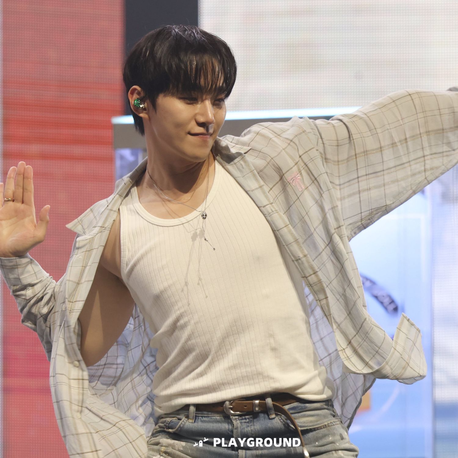 粉丝拍下的李俊昊瞬间