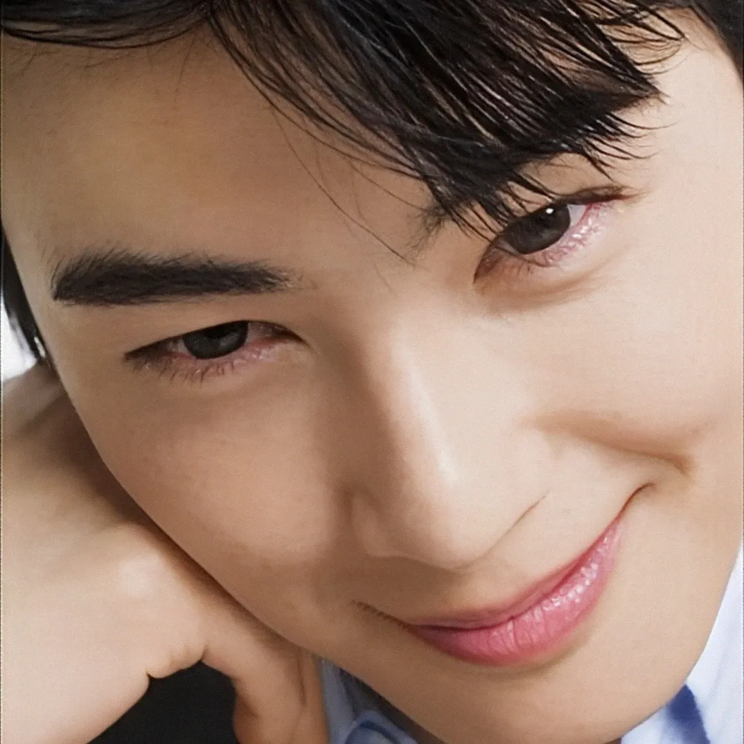 Behind-the-scenes cut of Cha Eunwoo