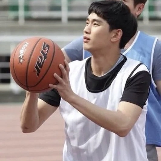 A moment captured by a fan of Kim Soohyun