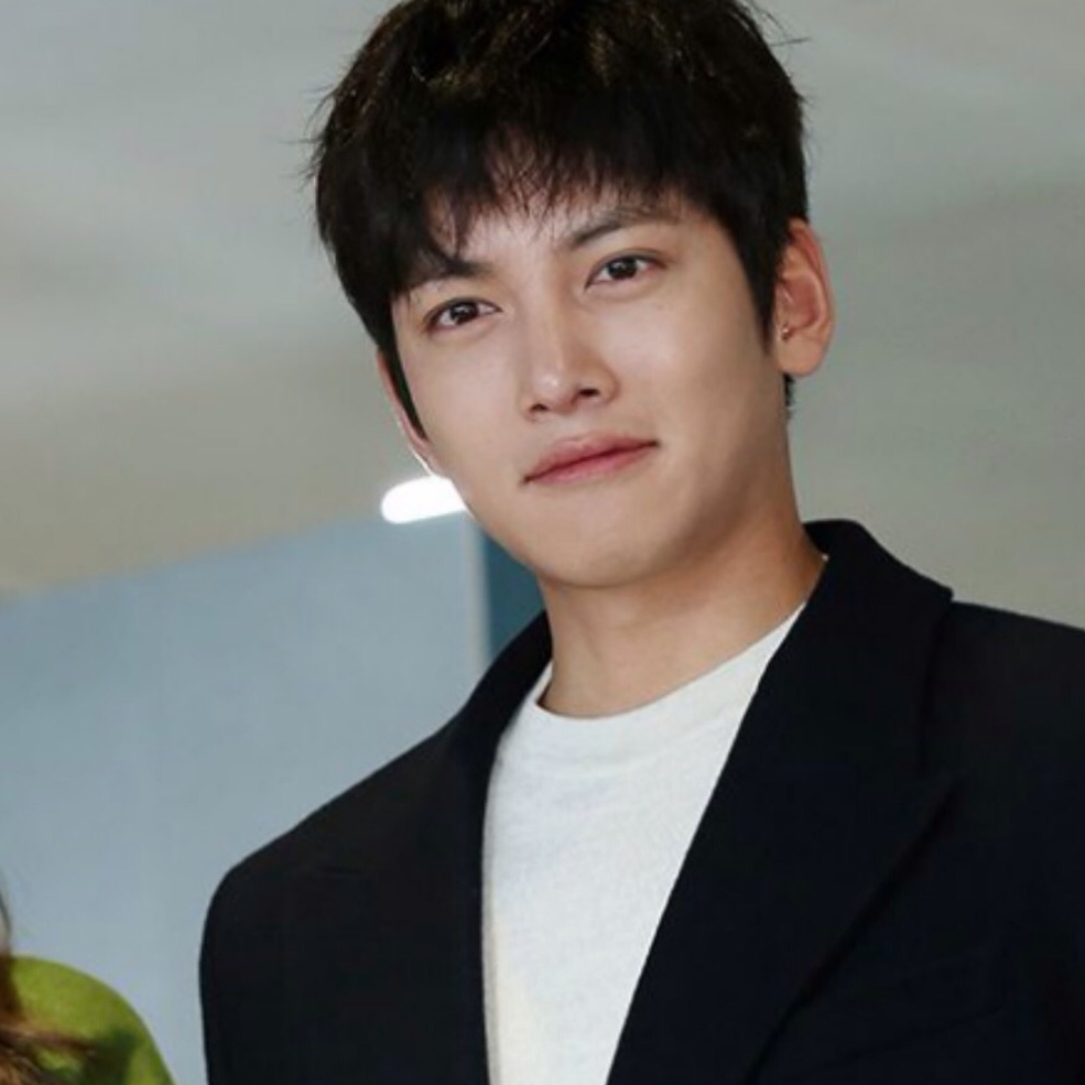 チ・チャンウクの最近の活動ショット