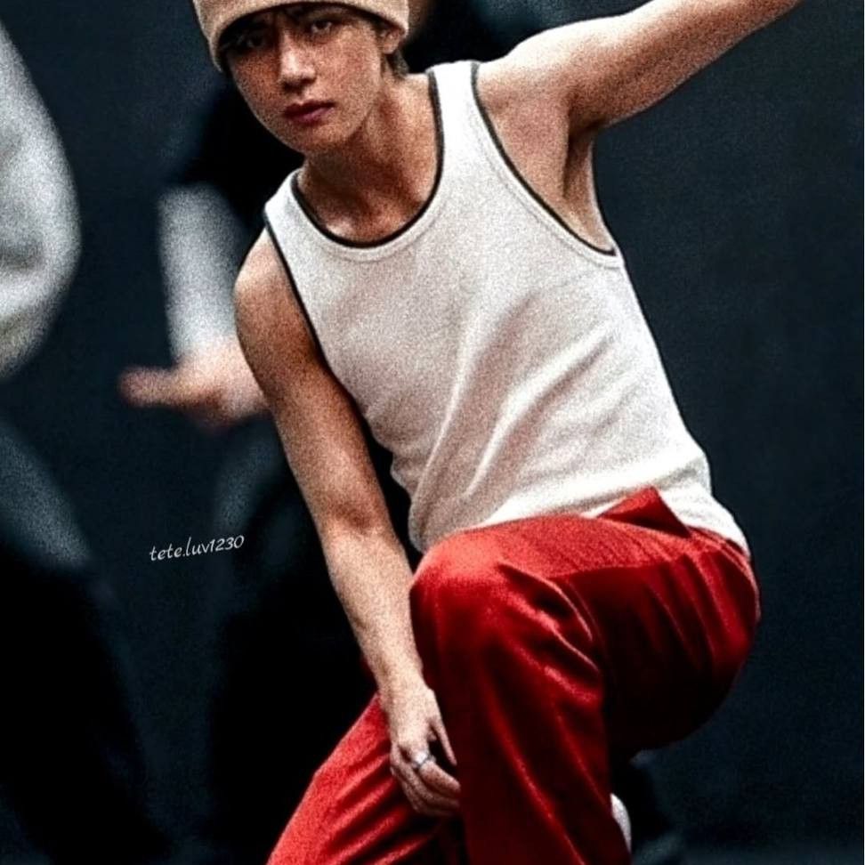 Konten selebriti populer yang sedang hangat di komunitas