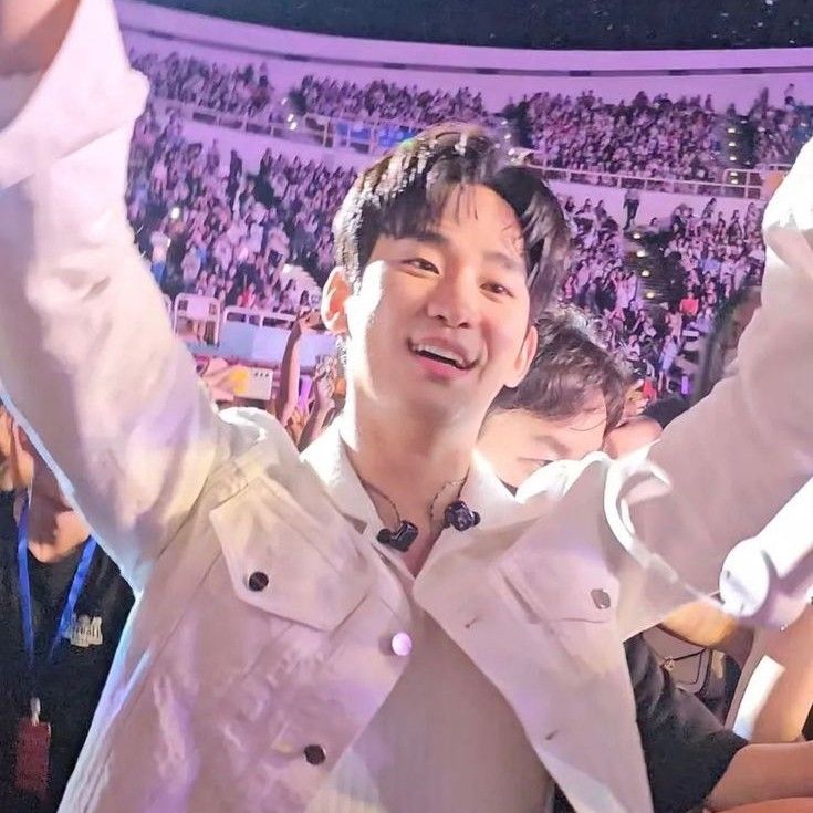 Foto terbaru dari Kim Soohyun