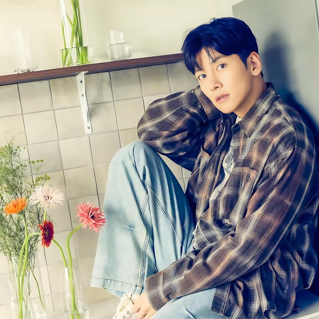 Latest photo of Ji Changwook