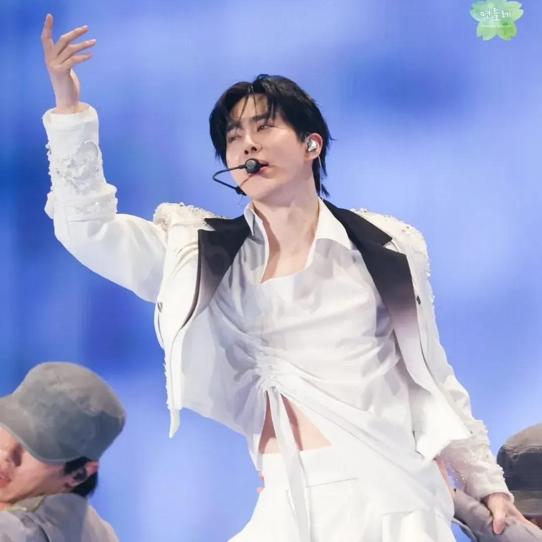 粉絲拍下的Suho瞬間