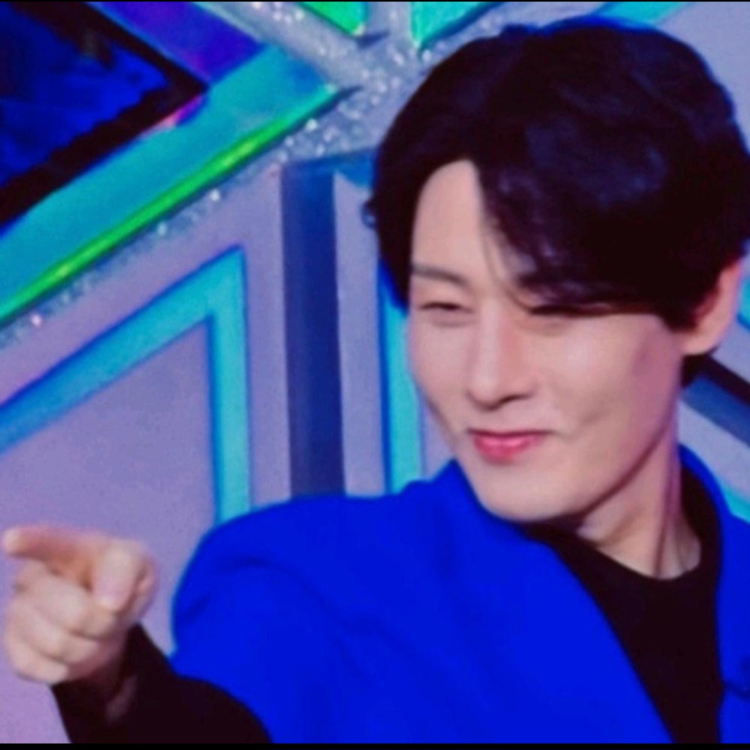 Behind-the-scenes cut of Kang Moonkyung