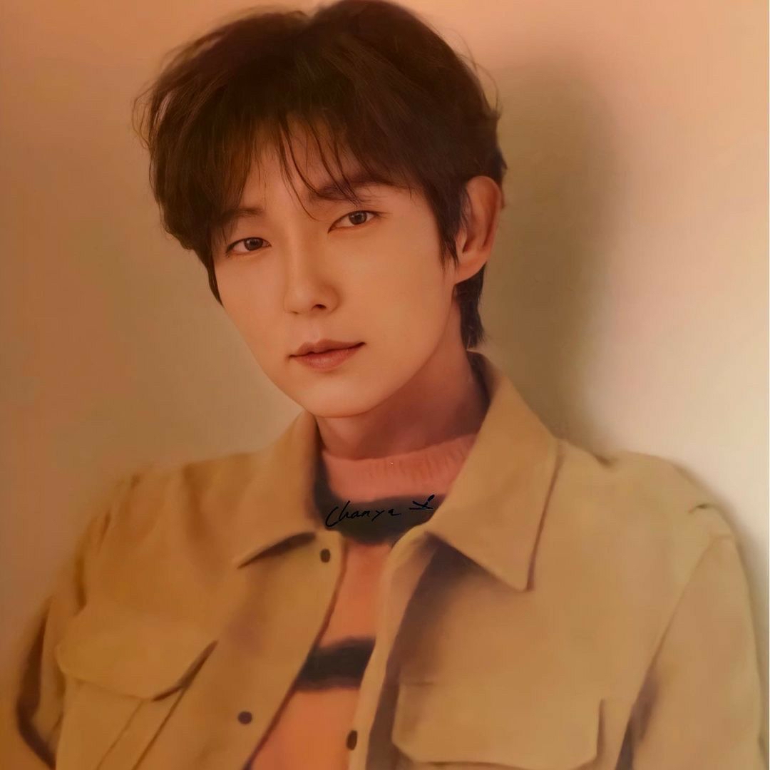 Latest photo of Lee Joongi