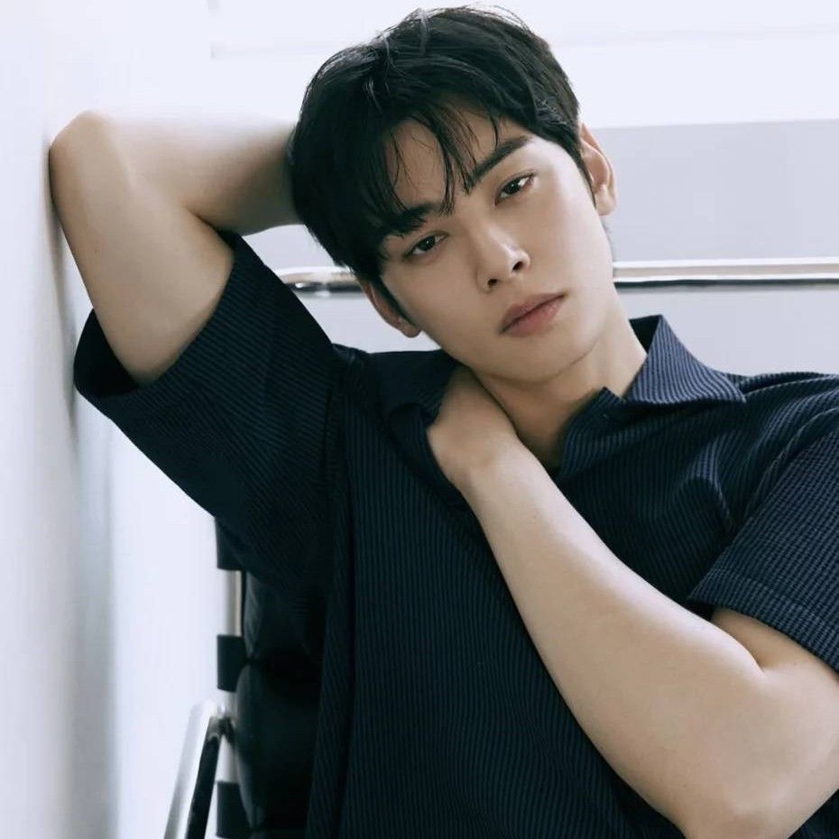 Momen yang diabadikan oleh penggemar Cha Eunwoo