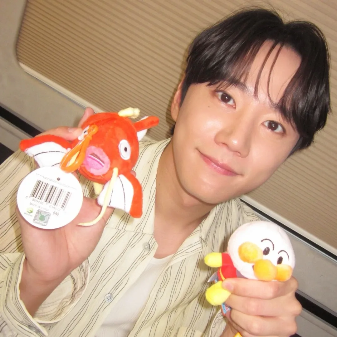 Behind-the-scenes cut of Lee Junyoung