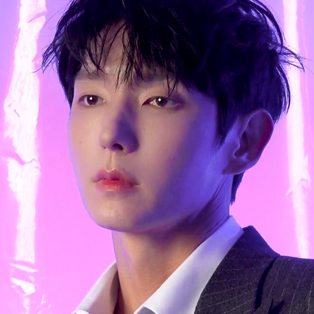 Recent activity shot of Lee Joongi