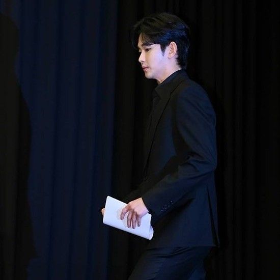 Behind-the-scenes cut of Kim Soohyun