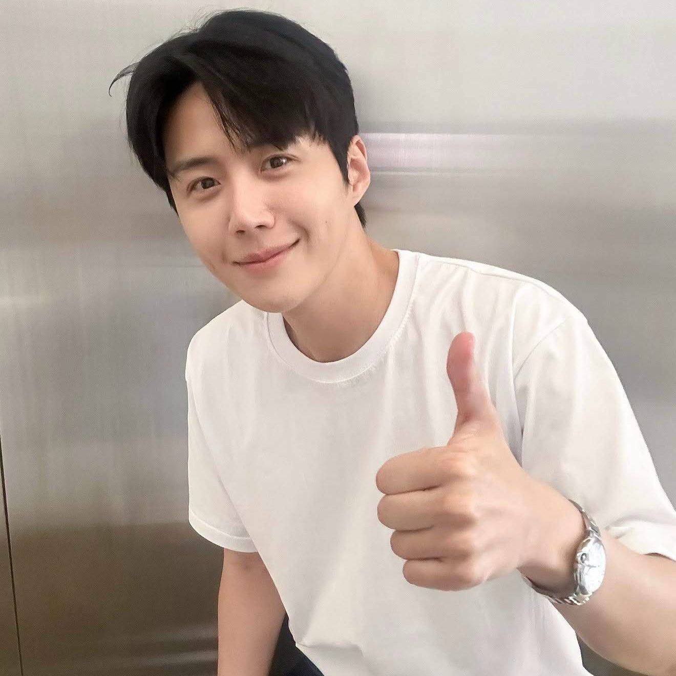 Cuplikan di balik layar dari Kim Seonho