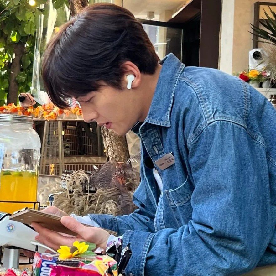 チ・チャンウクの最近の活動ショット