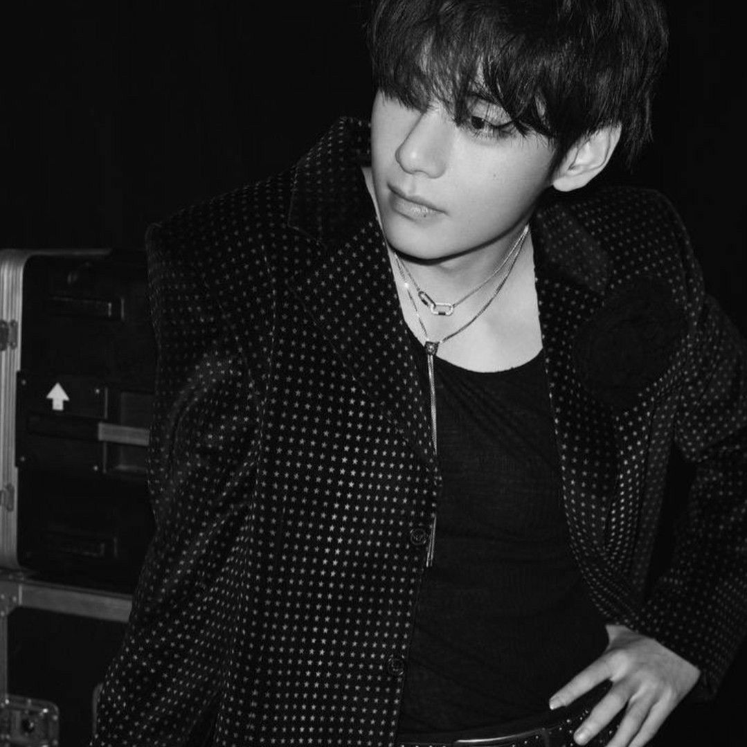 오늘 가장 핫한 셀럽 커뮤니티 피드