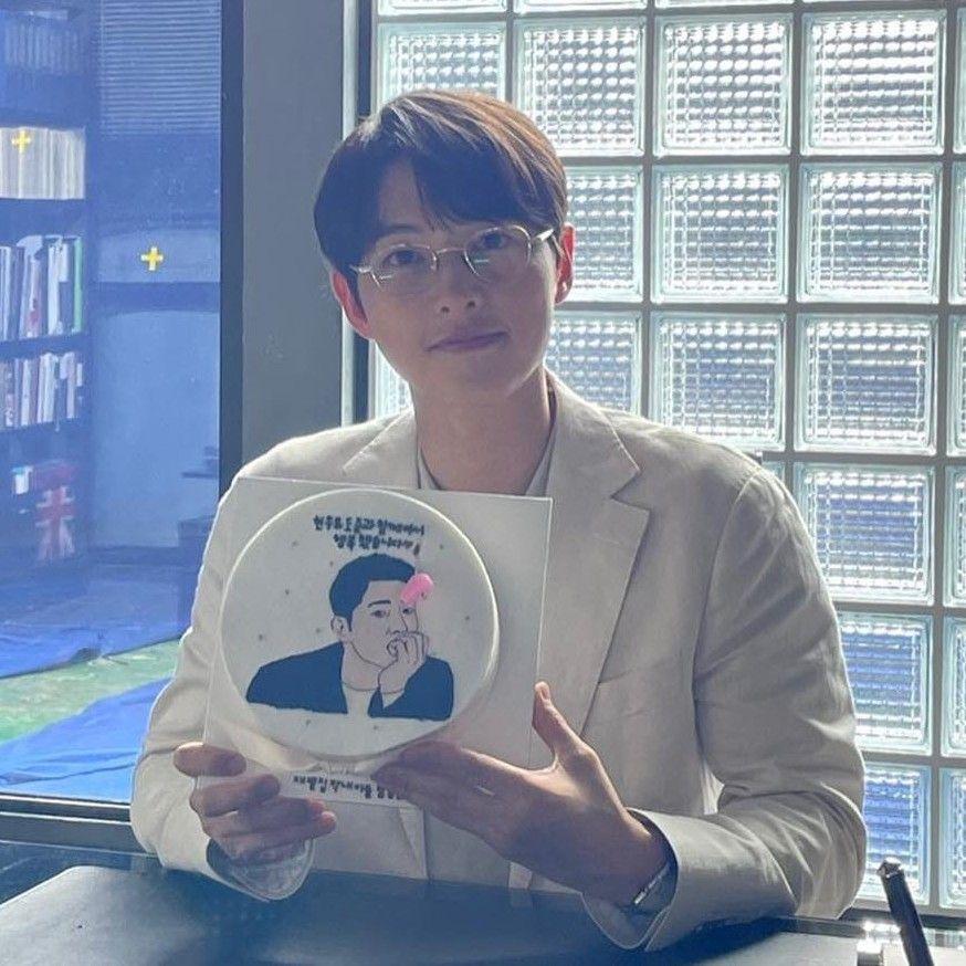 Cuplikan di balik layar dari Song Joongki