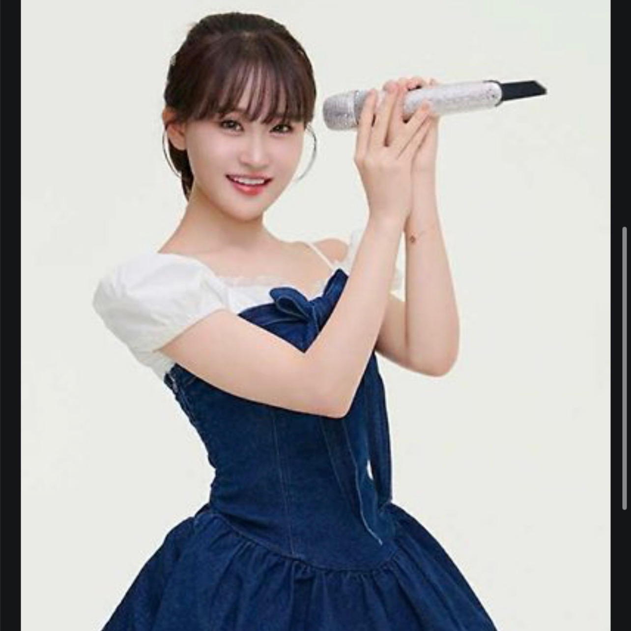 Momen yang diabadikan oleh penggemar Kim Dahyun