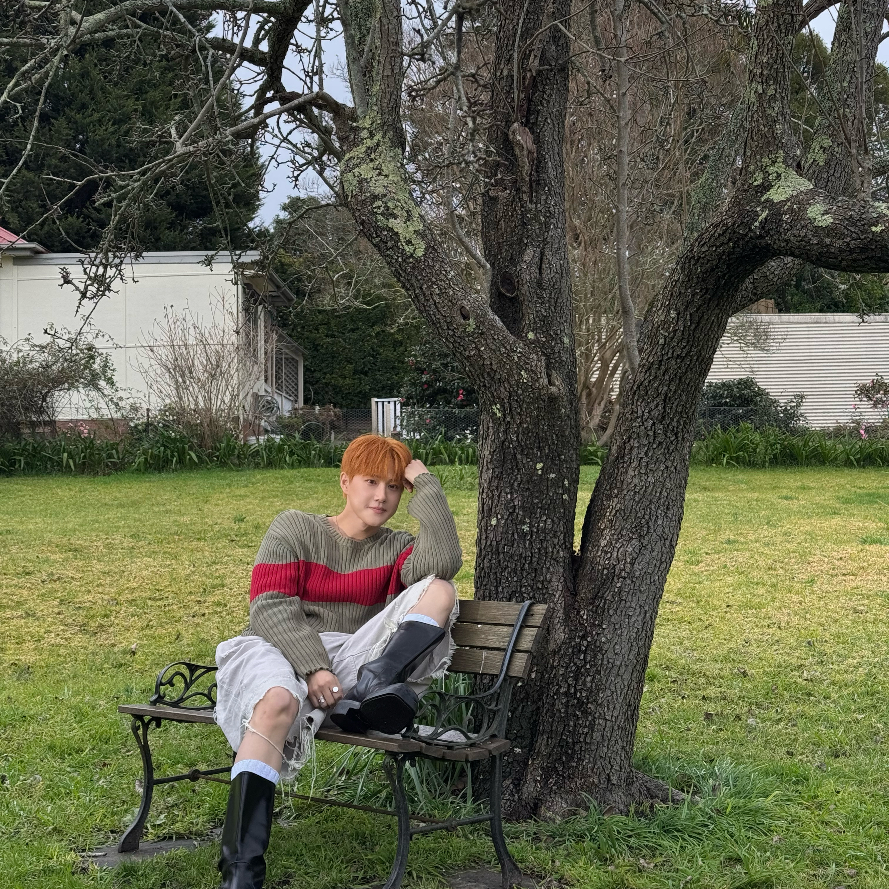 A moment captured by a fan of Suho