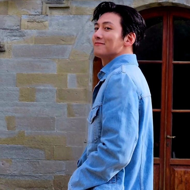 지창욱 최근 활동샷