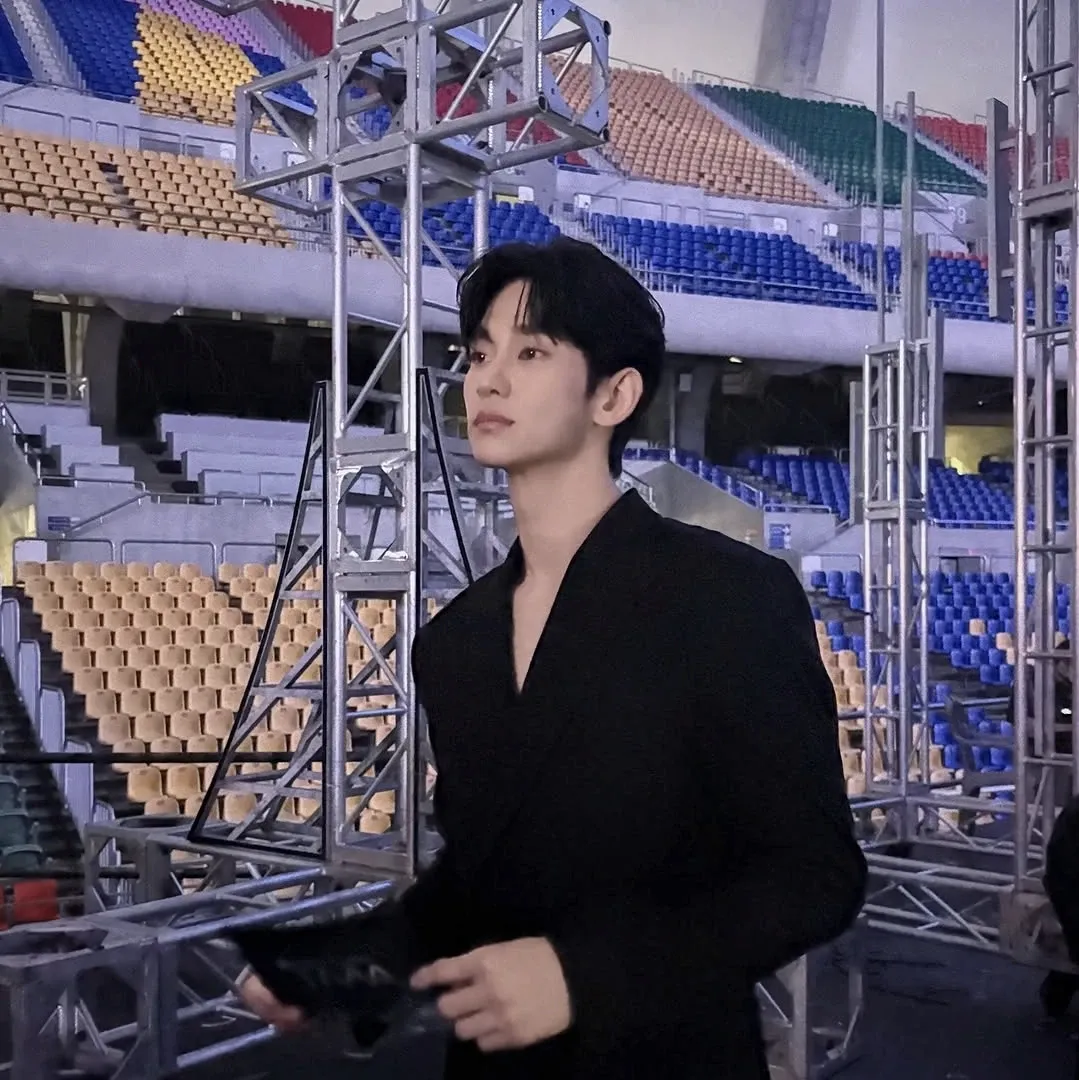 Behind-the-scenes cut of Kim Soohyun