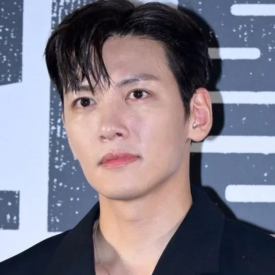 A moment captured by a fan of Ji Changwook