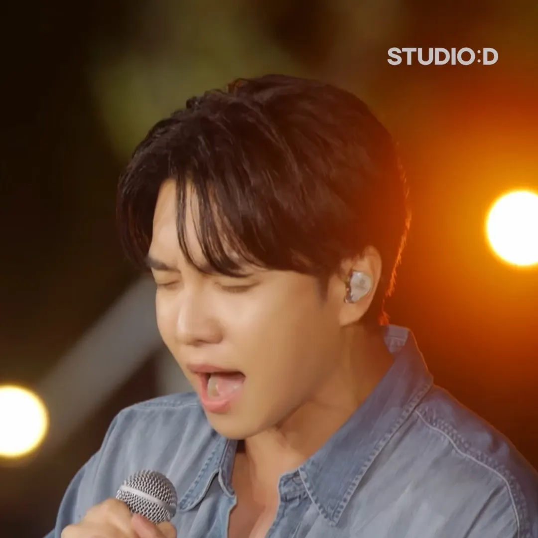Behind-the-scenes cut of Lee Seunggi