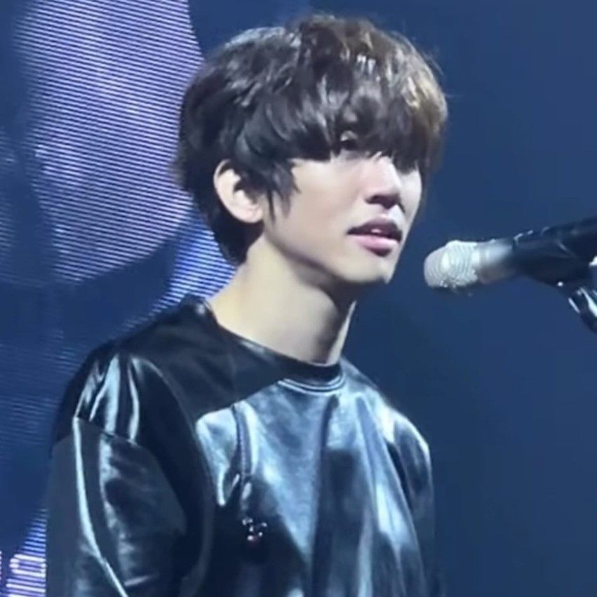 Behind-the-scenes cut of Lee Seungyoon