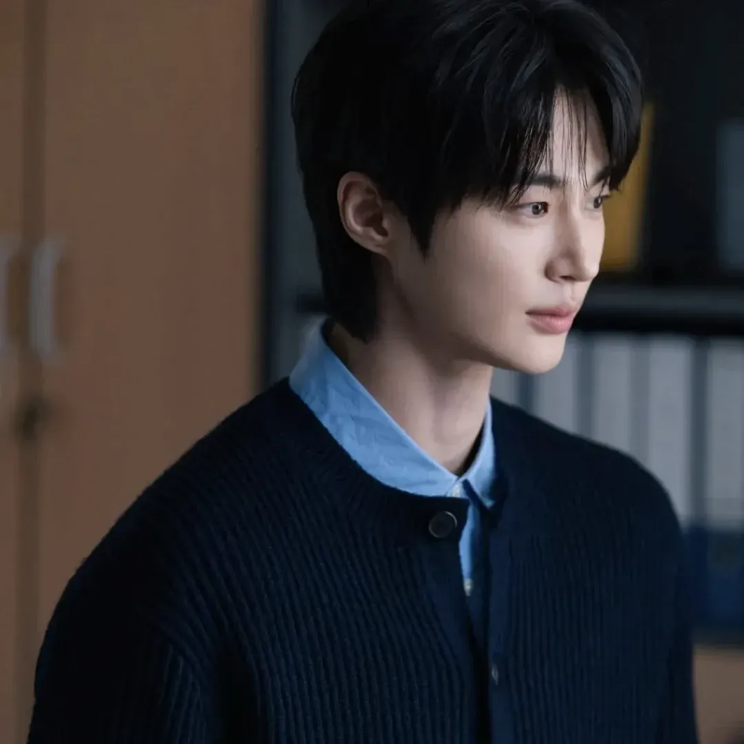 Behind-the-scenes cut of Byeon Wooseok