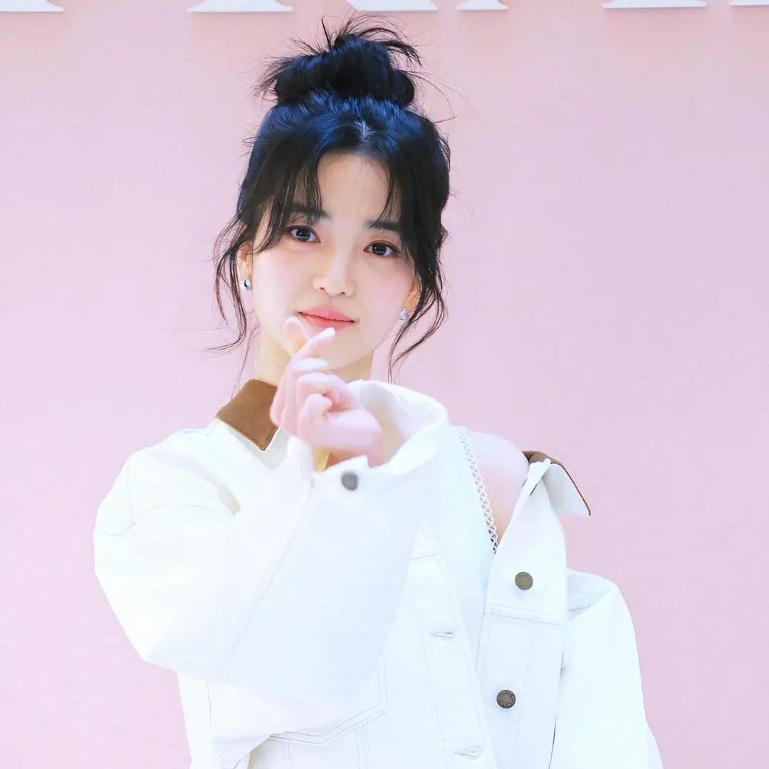 A moment captured by a fan of Kim Taeri