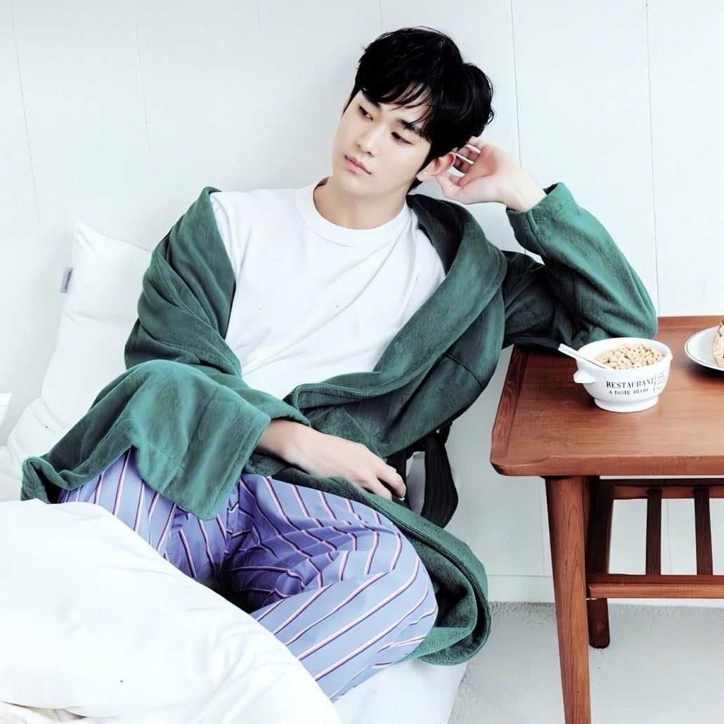 Latest photo of Kim Soohyun