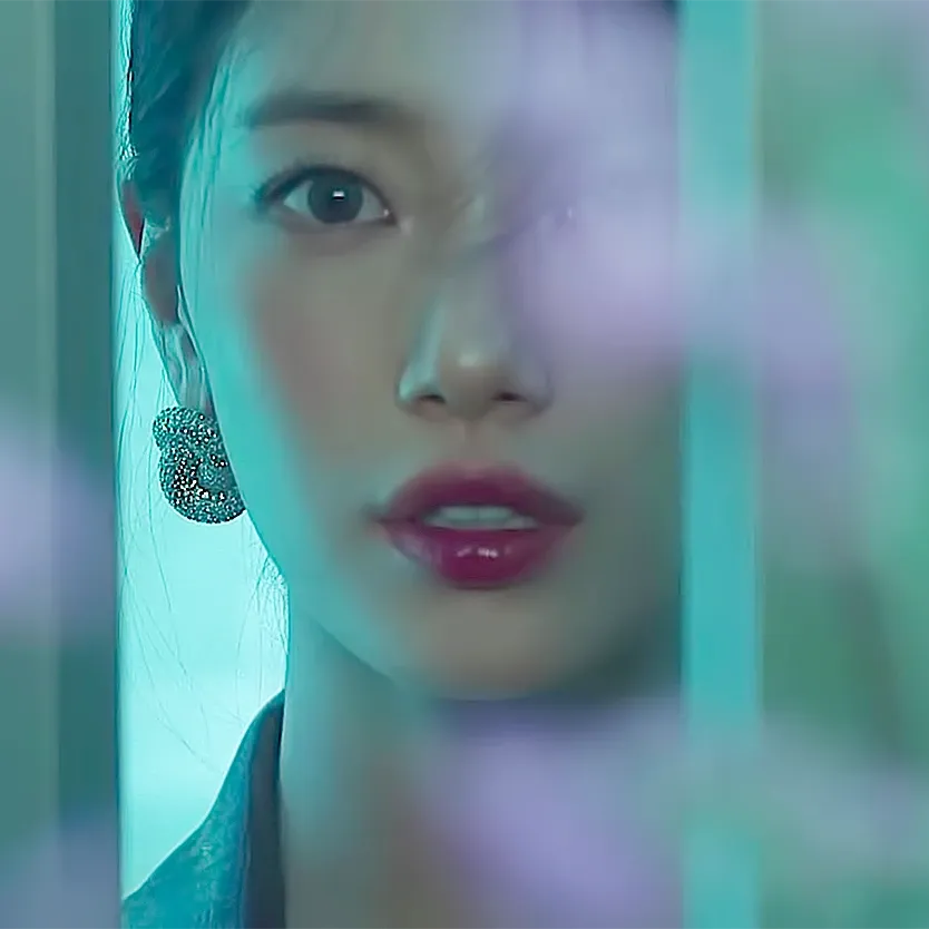 Behind-the-scenes cut of Bae Suzy