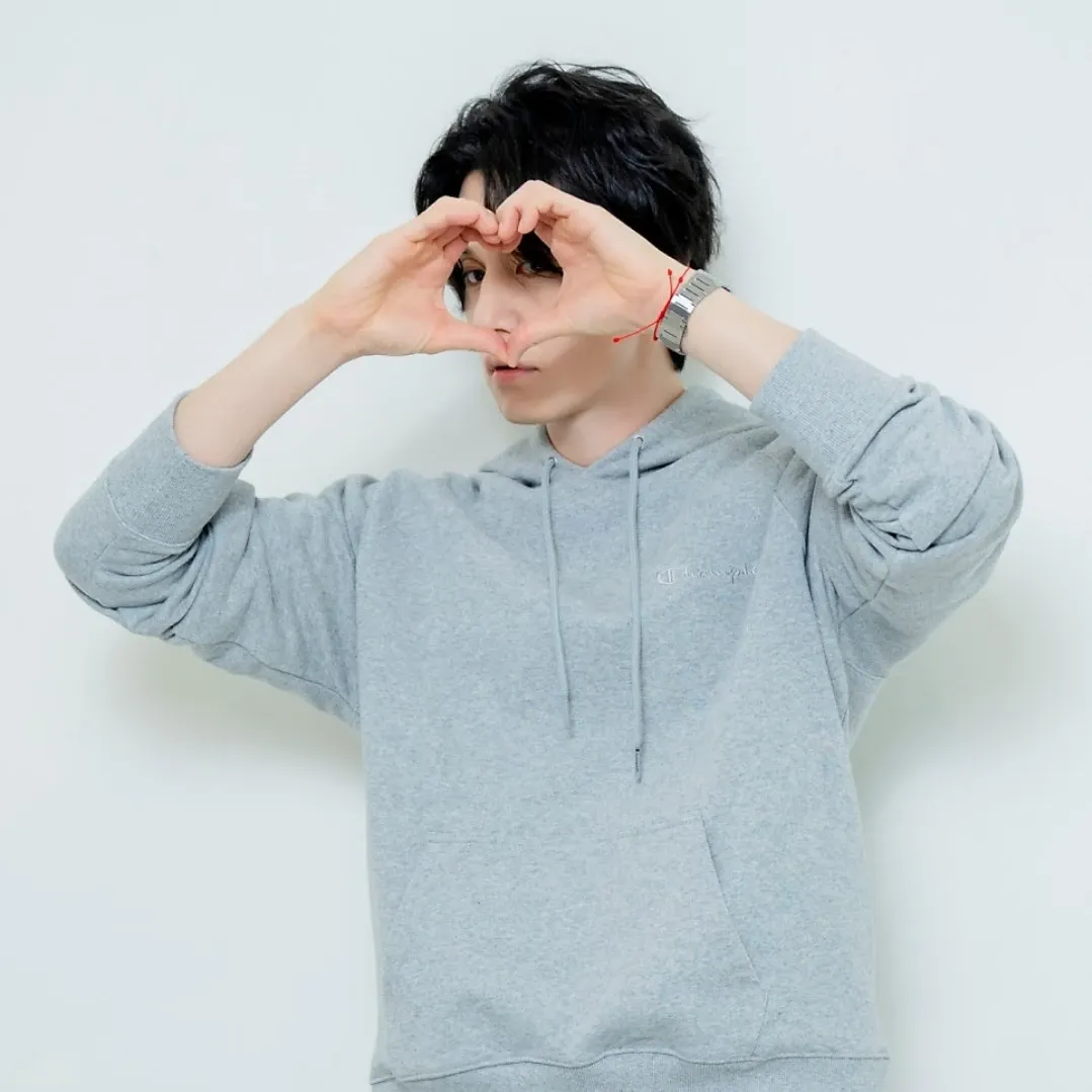 Recent activity shot of Lee Dongwook