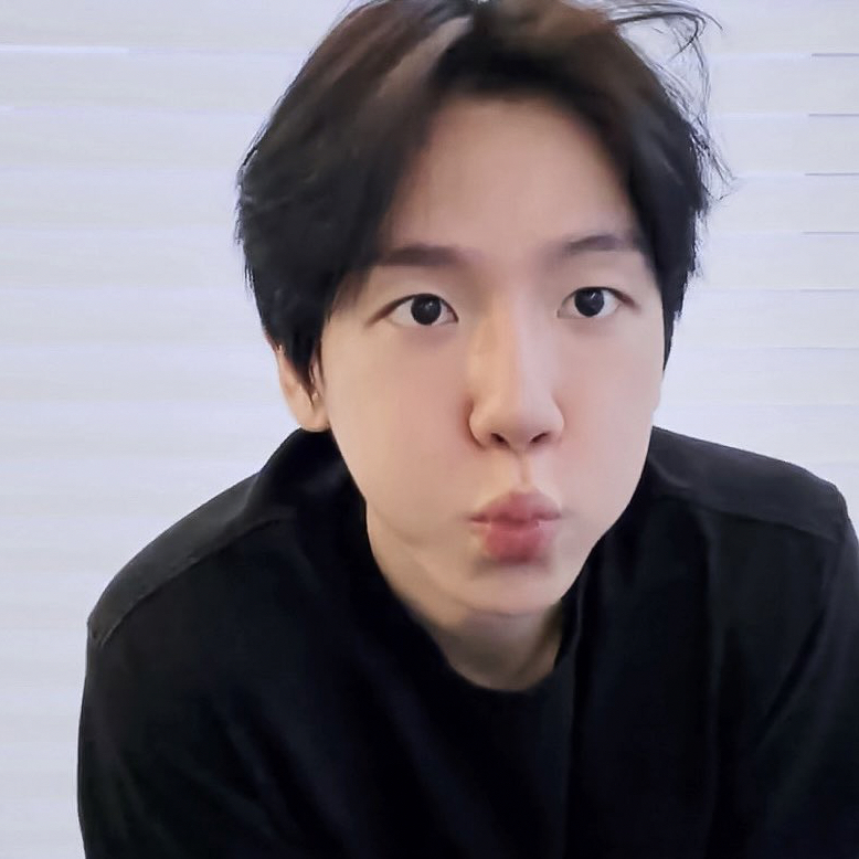 边伯贤的最新照片