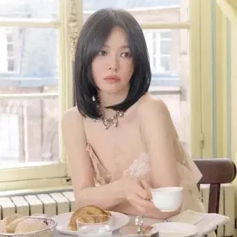 A moment captured by a fan of Song Hyekyo