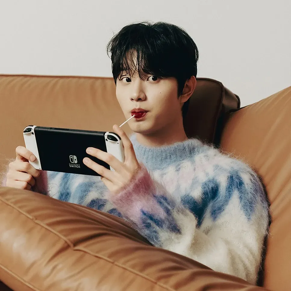 Recent activity shot of Kim Jaewon