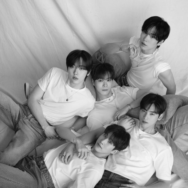 Latest photo of Cha Eunwoo