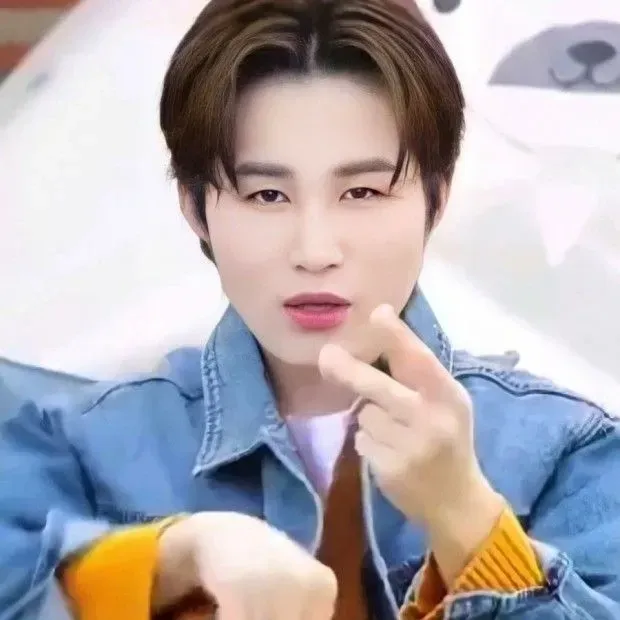 김희재의 비하인드 컷