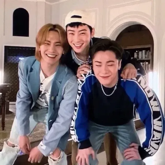 Latest photo of Cha Eunwoo