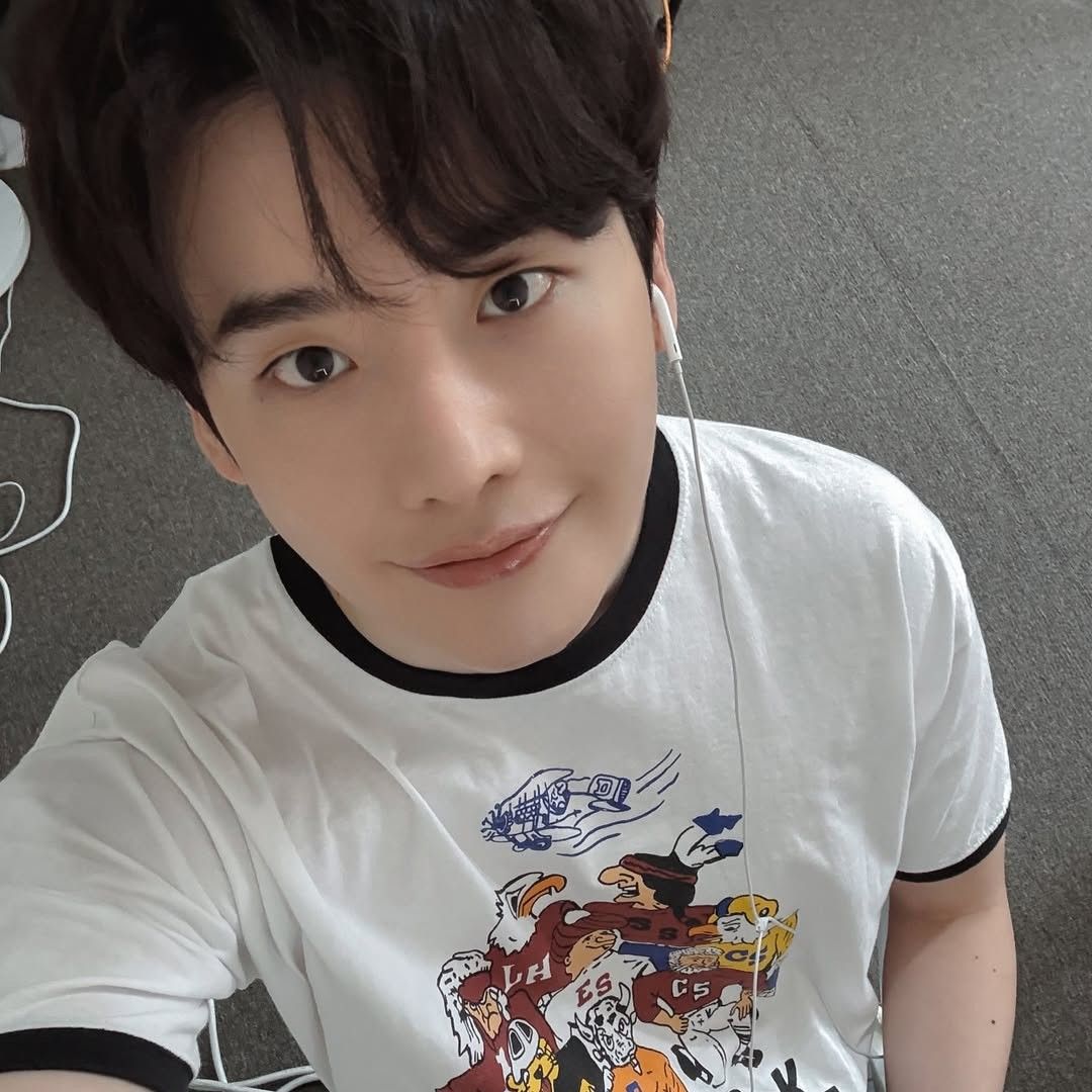 Latest photo of Lee Jongsuk