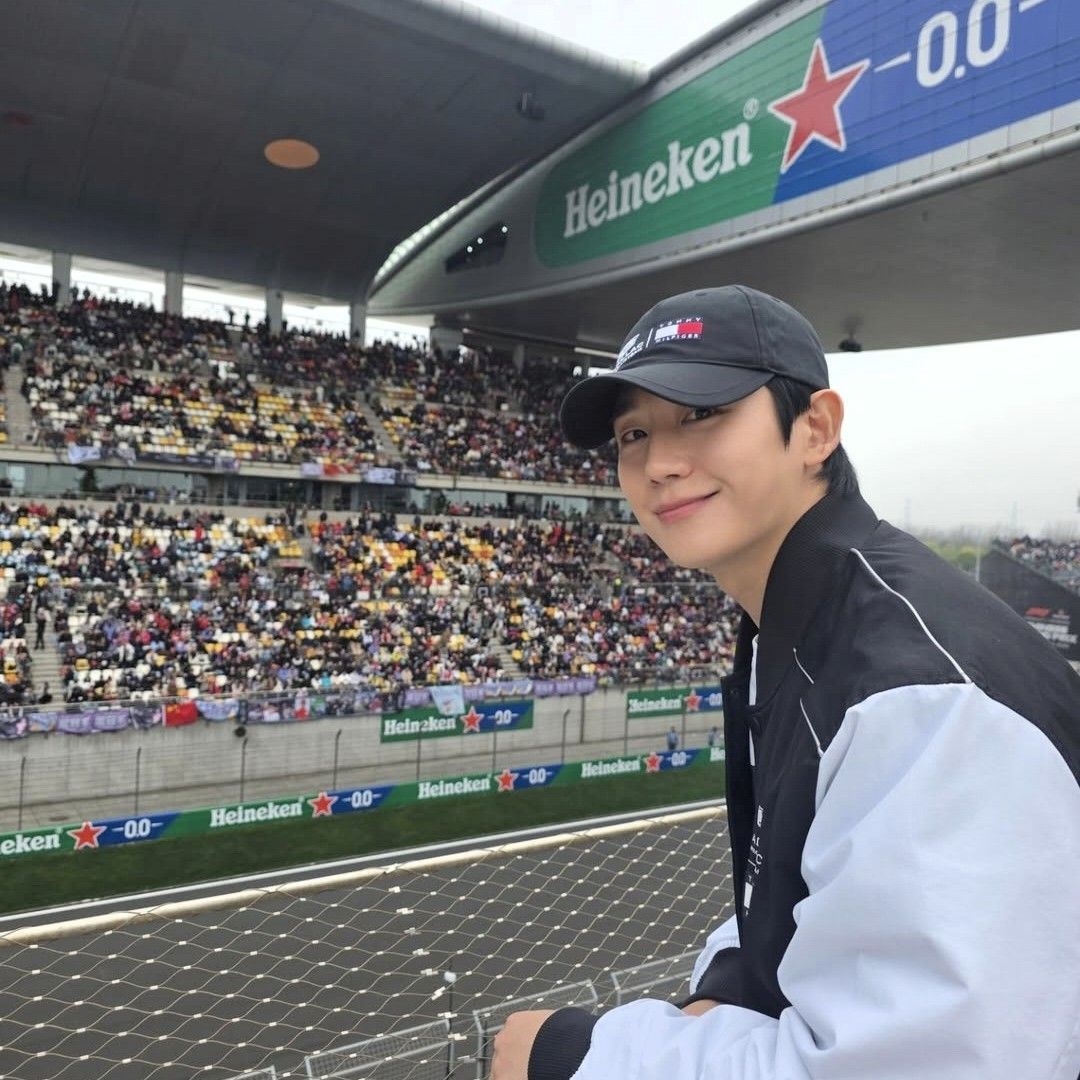 粉丝拍下的丁海寅瞬间