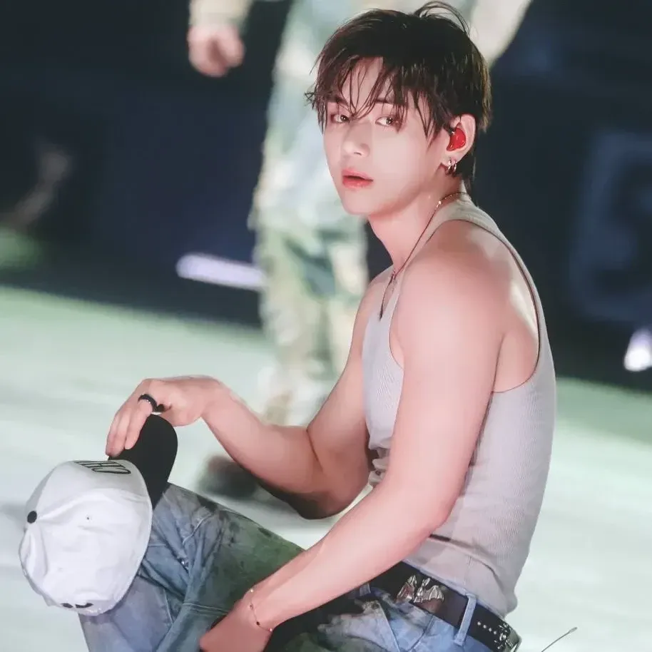 Latest photo of Kim Taehyung (V)