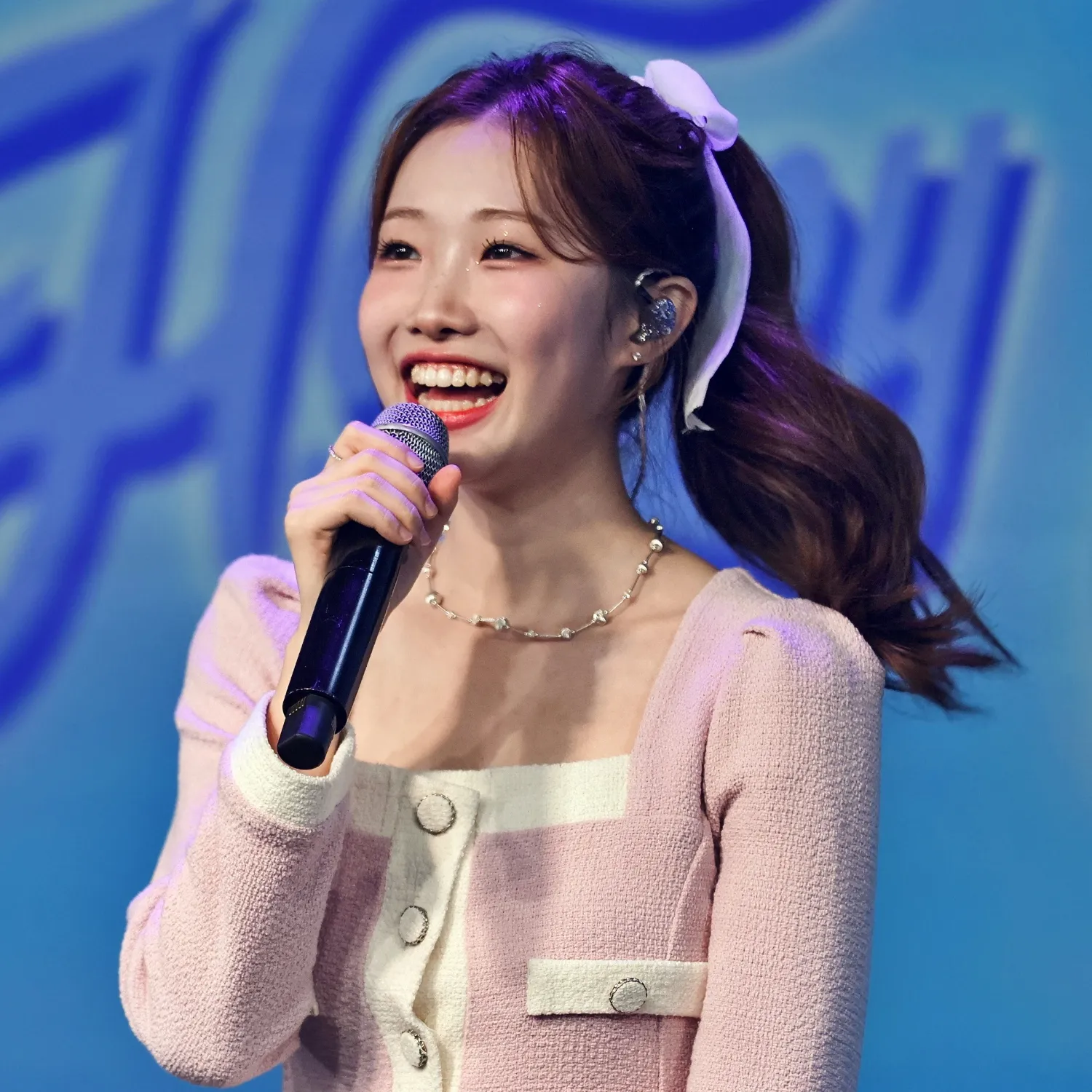 A moment captured by a fan of Jung Seojoo