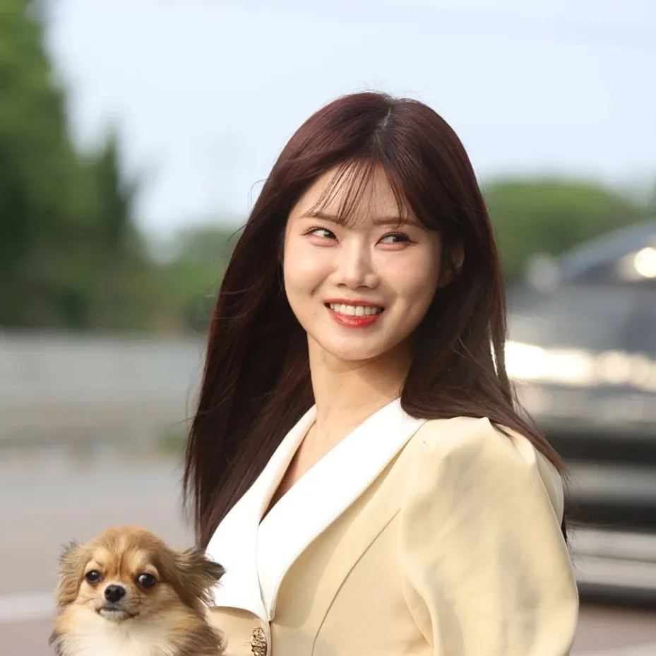Behind-the-scenes cut of Bae Ahyeon