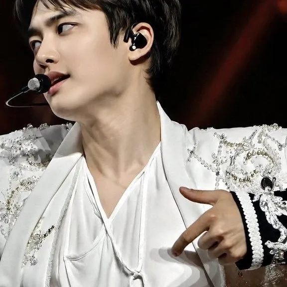 Foto kegiatan terbaru dari Doh Kyungsoo (D.O.)