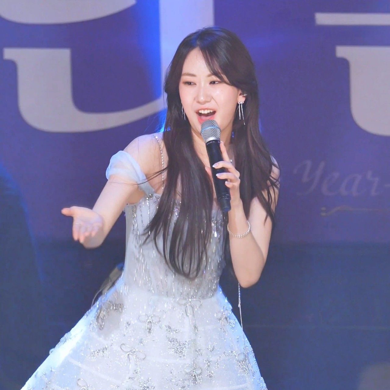 チョン・ユジンのビハインドカット