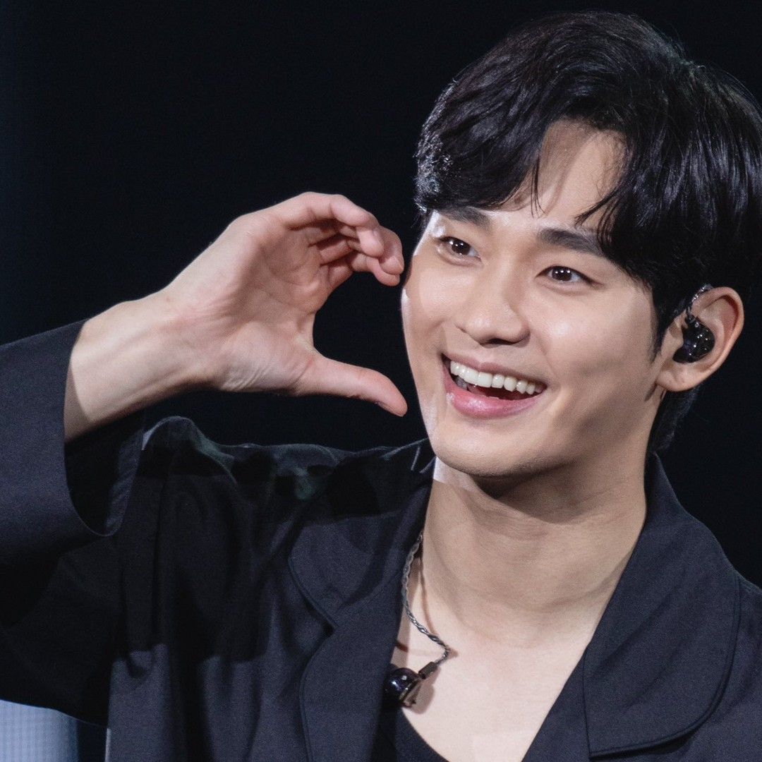 金秀賢的最新照片