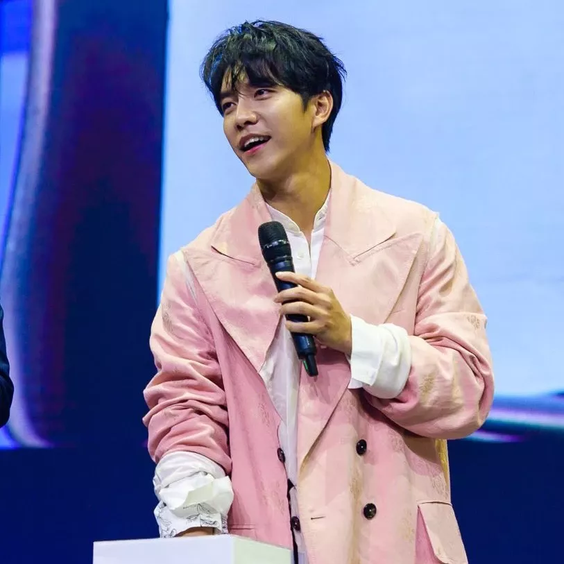 Cuplikan di balik layar dari Lee Seunggi
