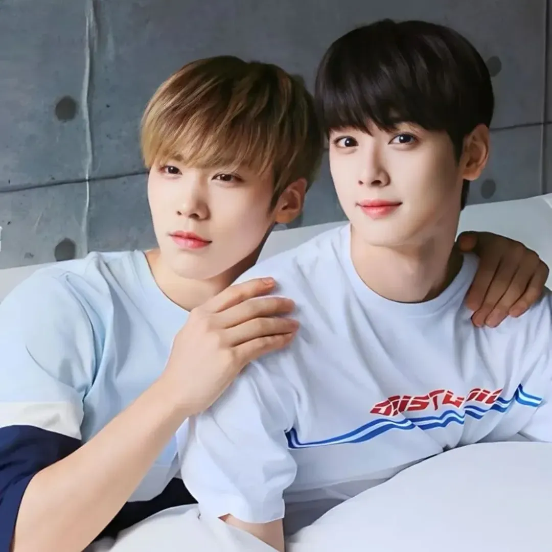 Recent activity shot of Cha Eunwoo